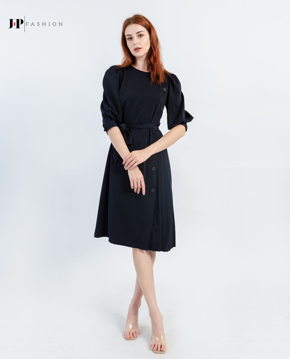 Đầm kiểu tay lở