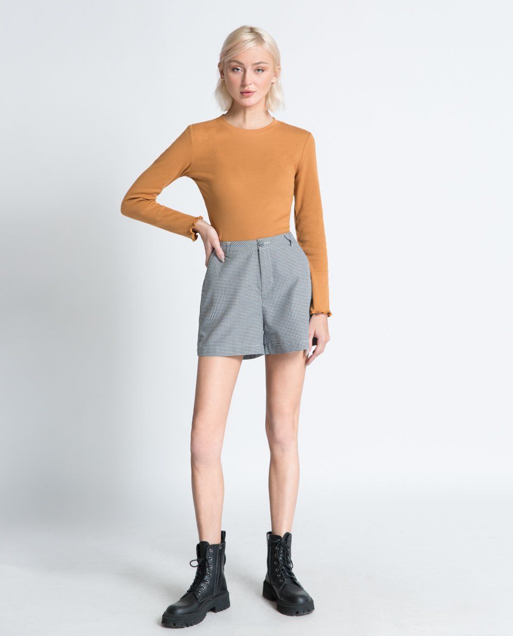 Quần short nữ