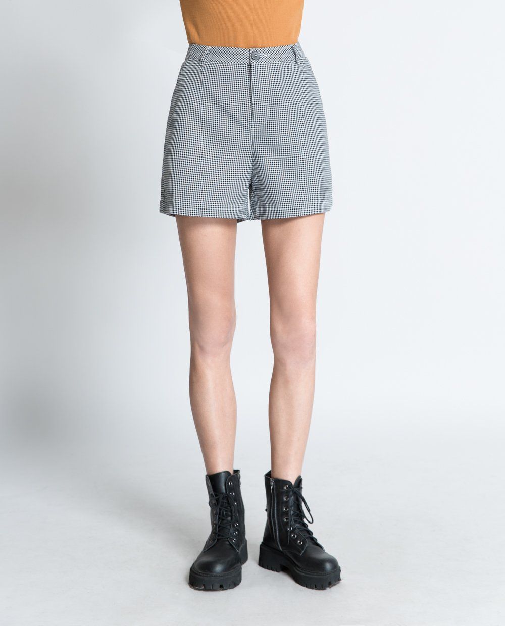 Quần short nữ