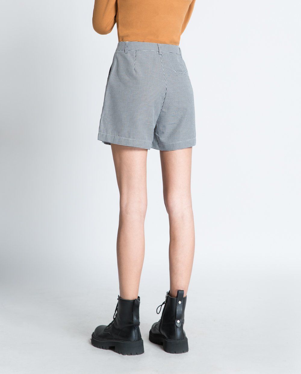 Quần short nữ