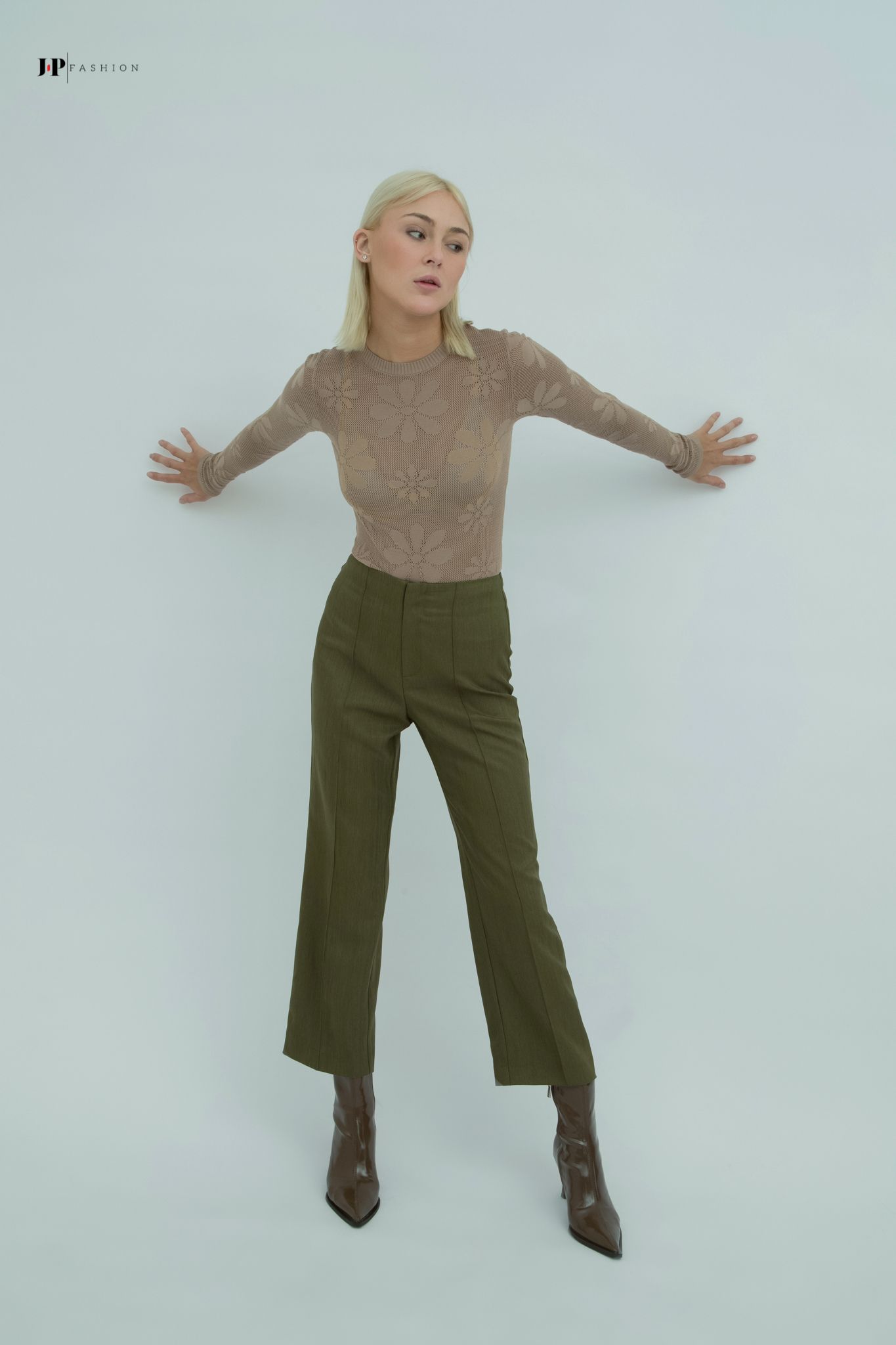 Quần Ống Suông 19007691