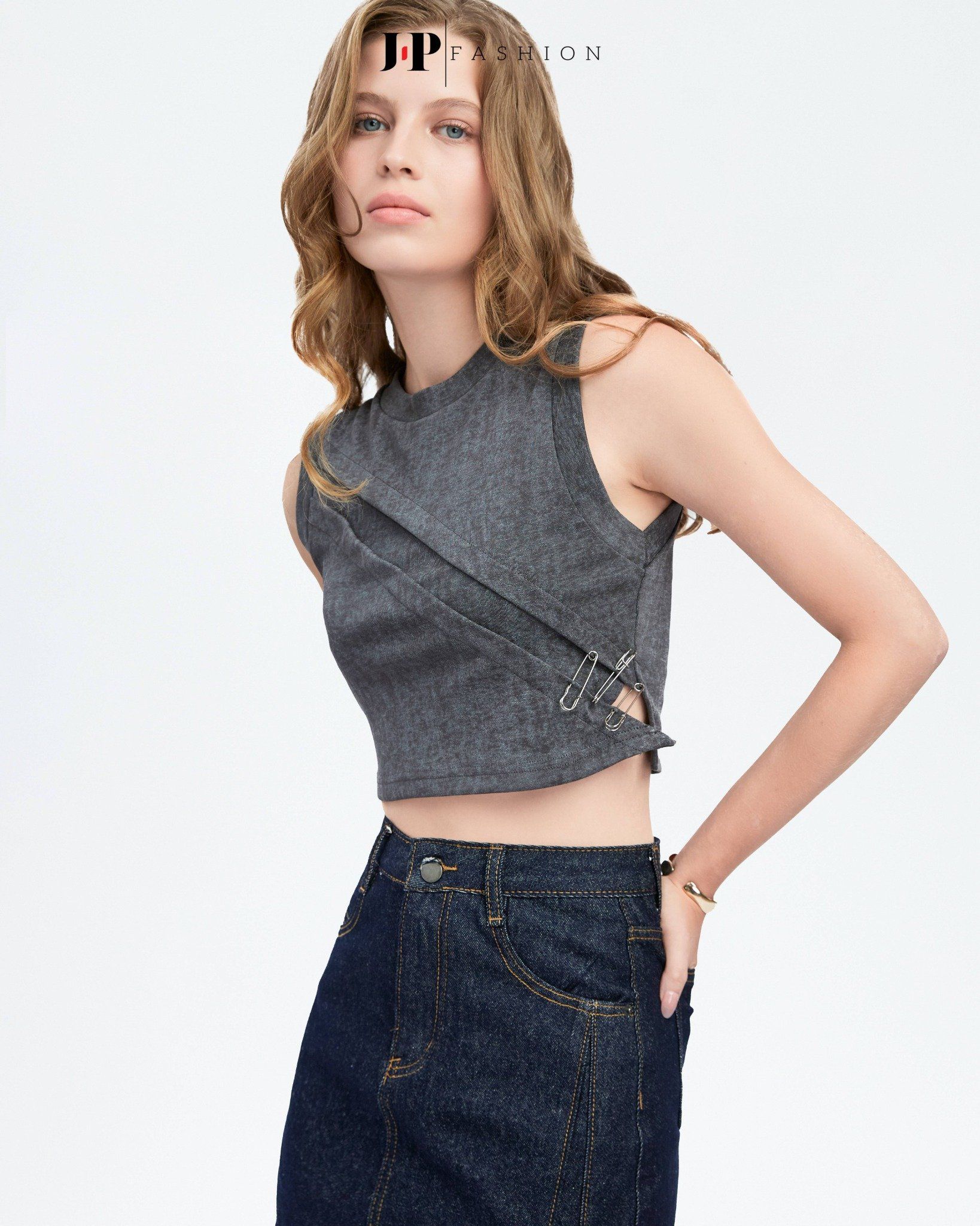 Áo Thun Croptop Cách Điệu 10211280