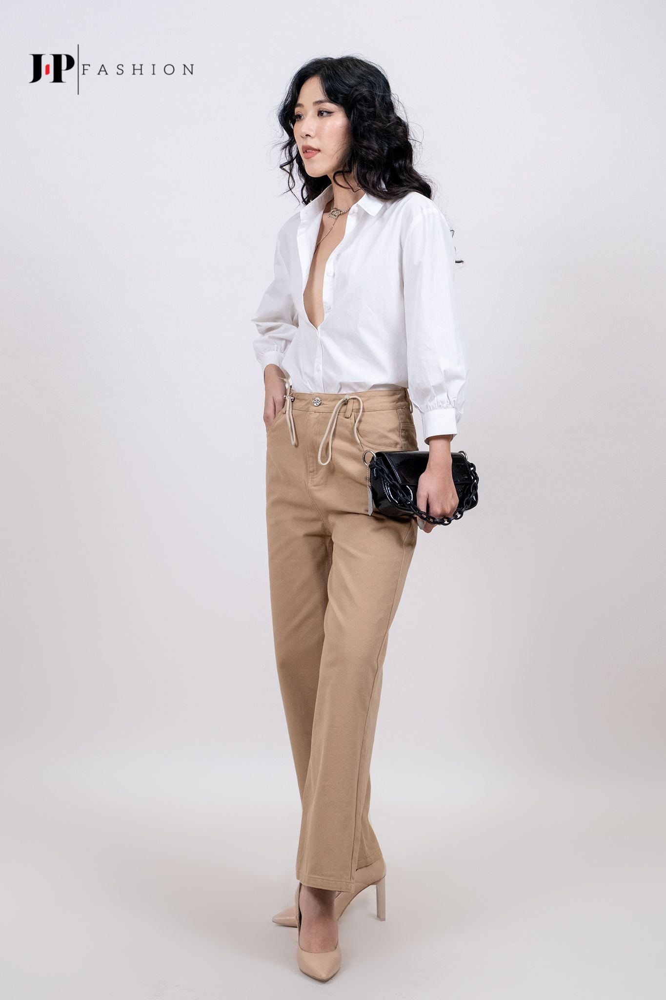 Quần kaki ống rộng