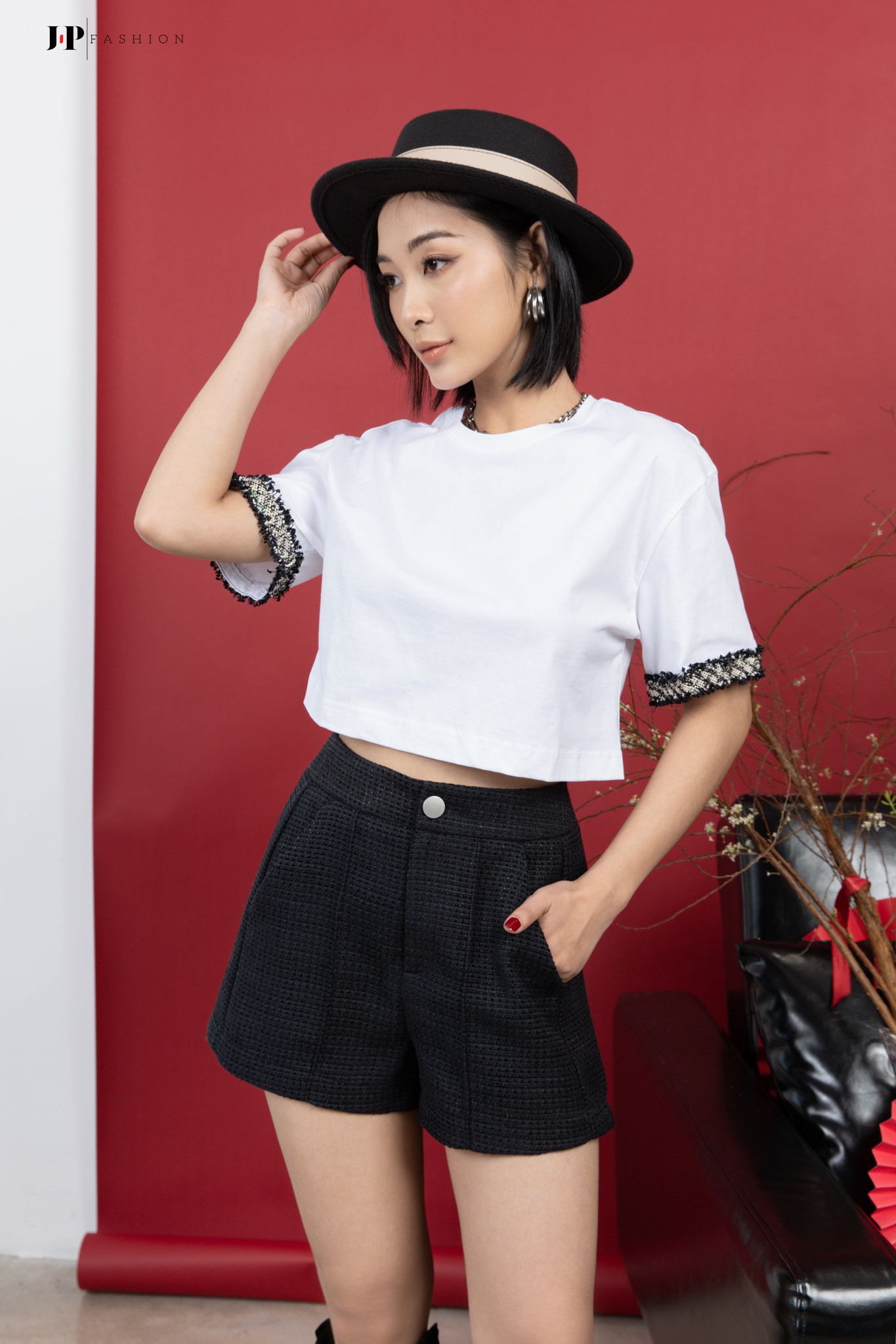  Áo thun croptop ngắn tay 