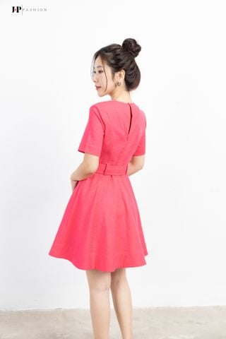 Đầm kiểu ngắn tay