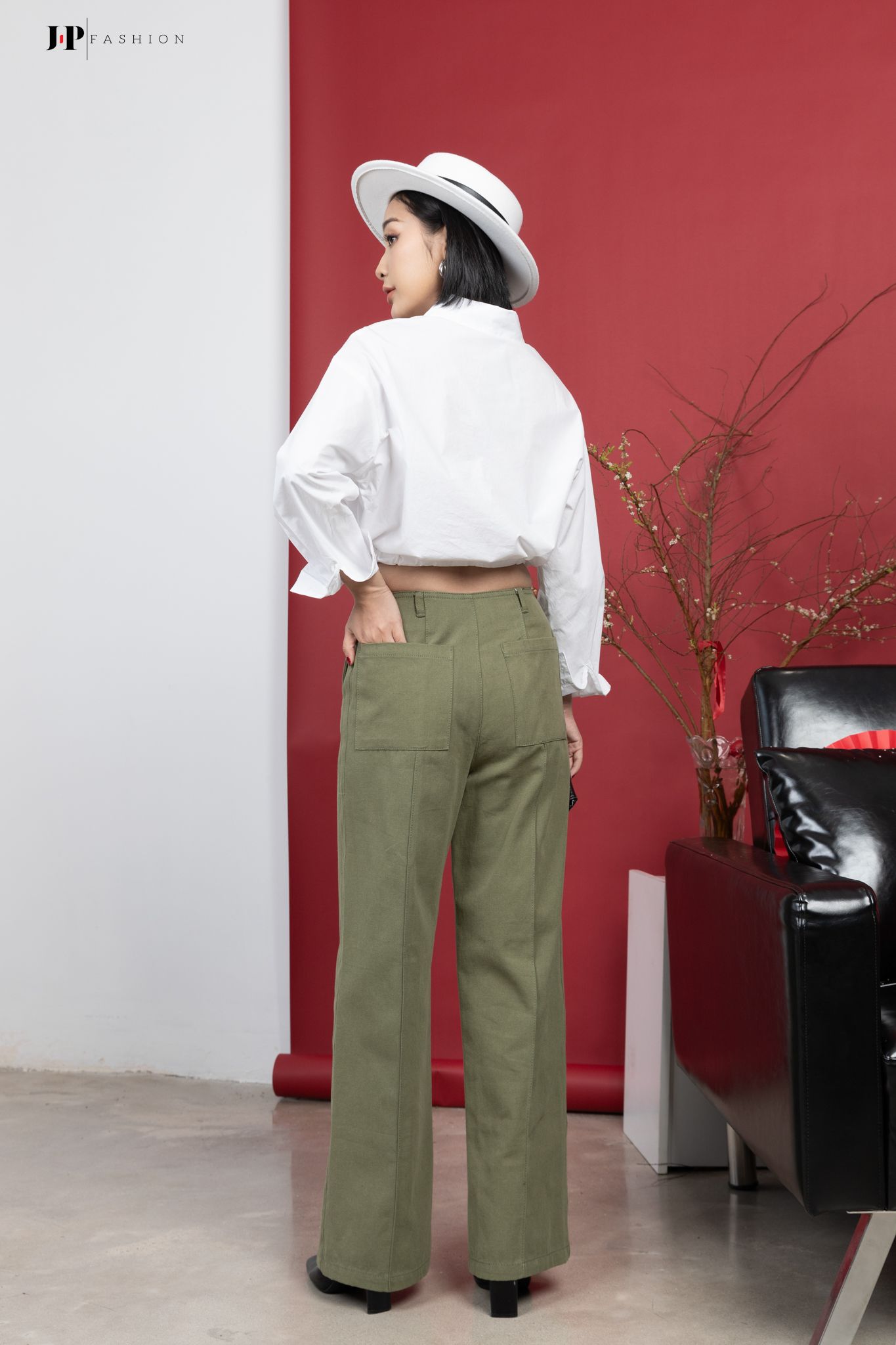 Quần kaki ống rộng