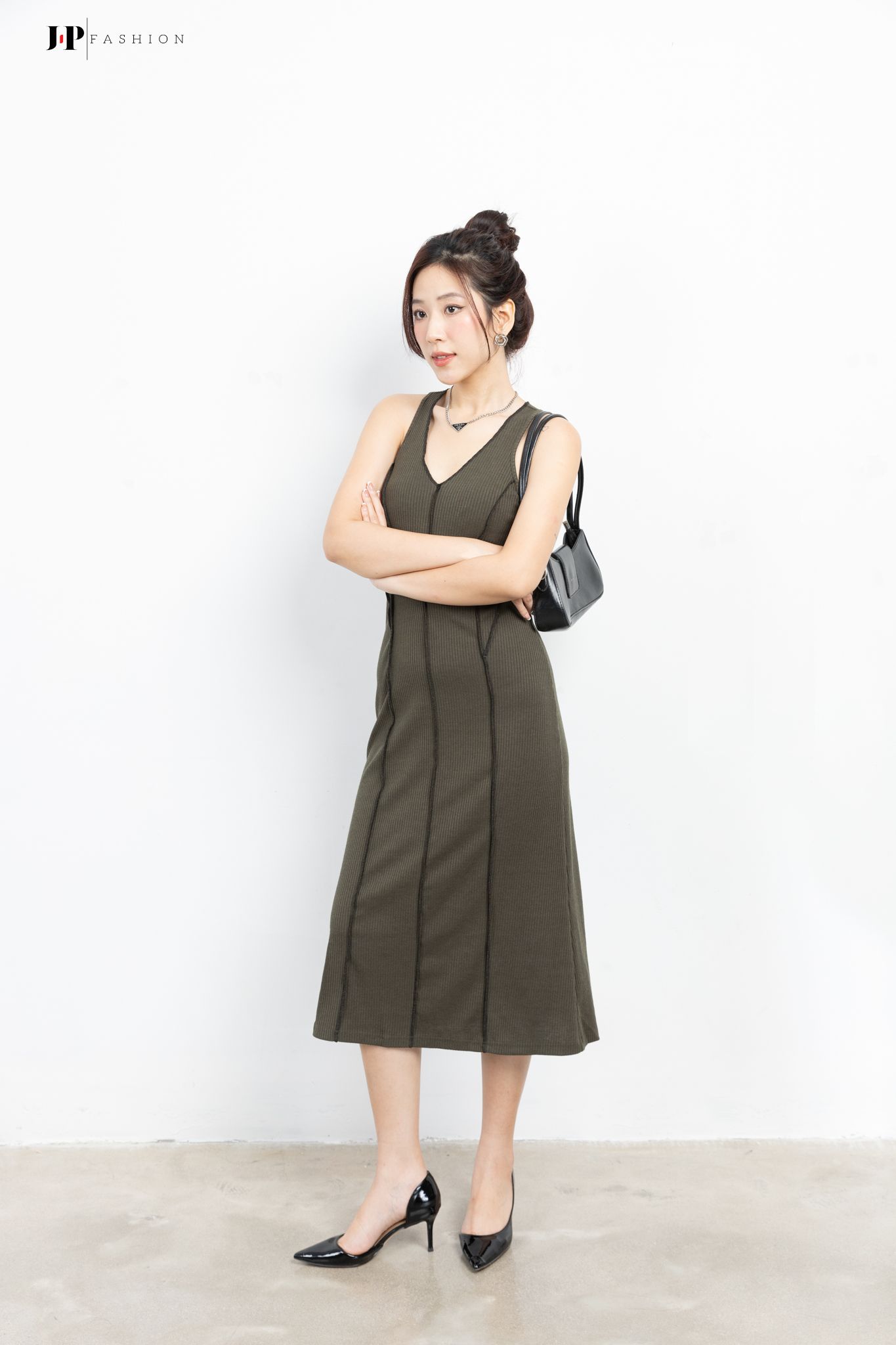 Đầm kiểu sát nách