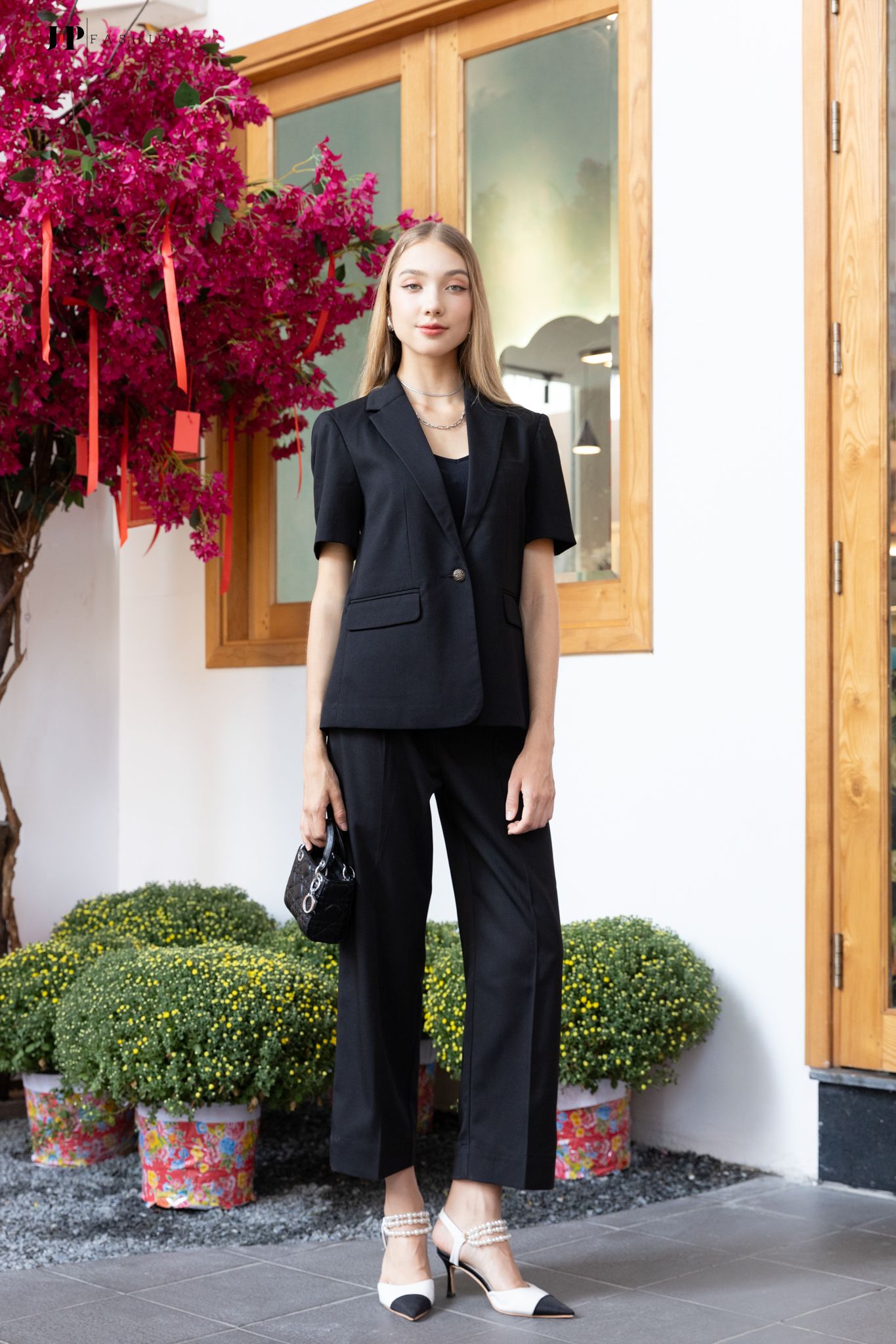Khoác vest ngắn tay