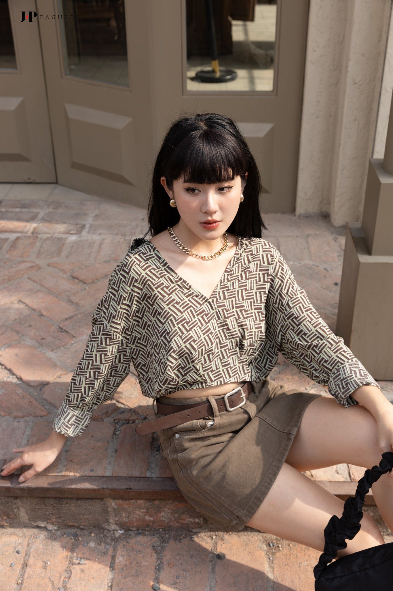 Áo sơ mi croptop dài tay