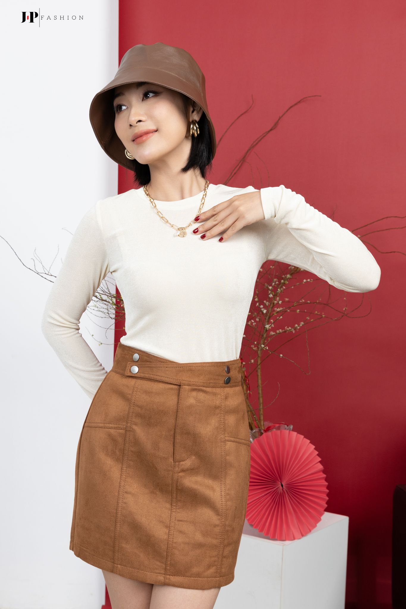 Váy da ngắn