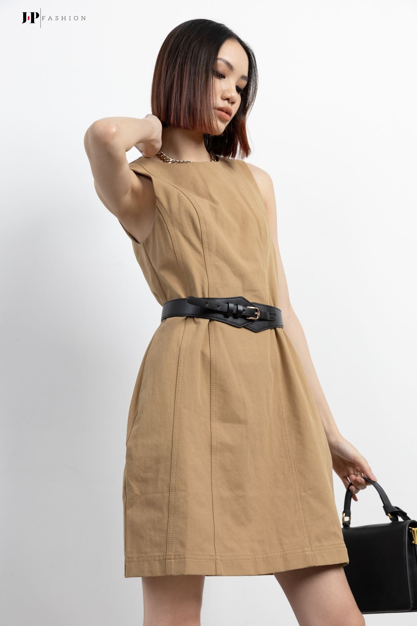 Đầm sát nách mini