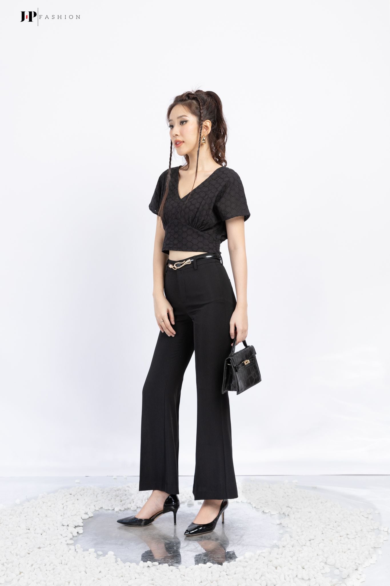 Quần Kaki Ống Loe 19009787