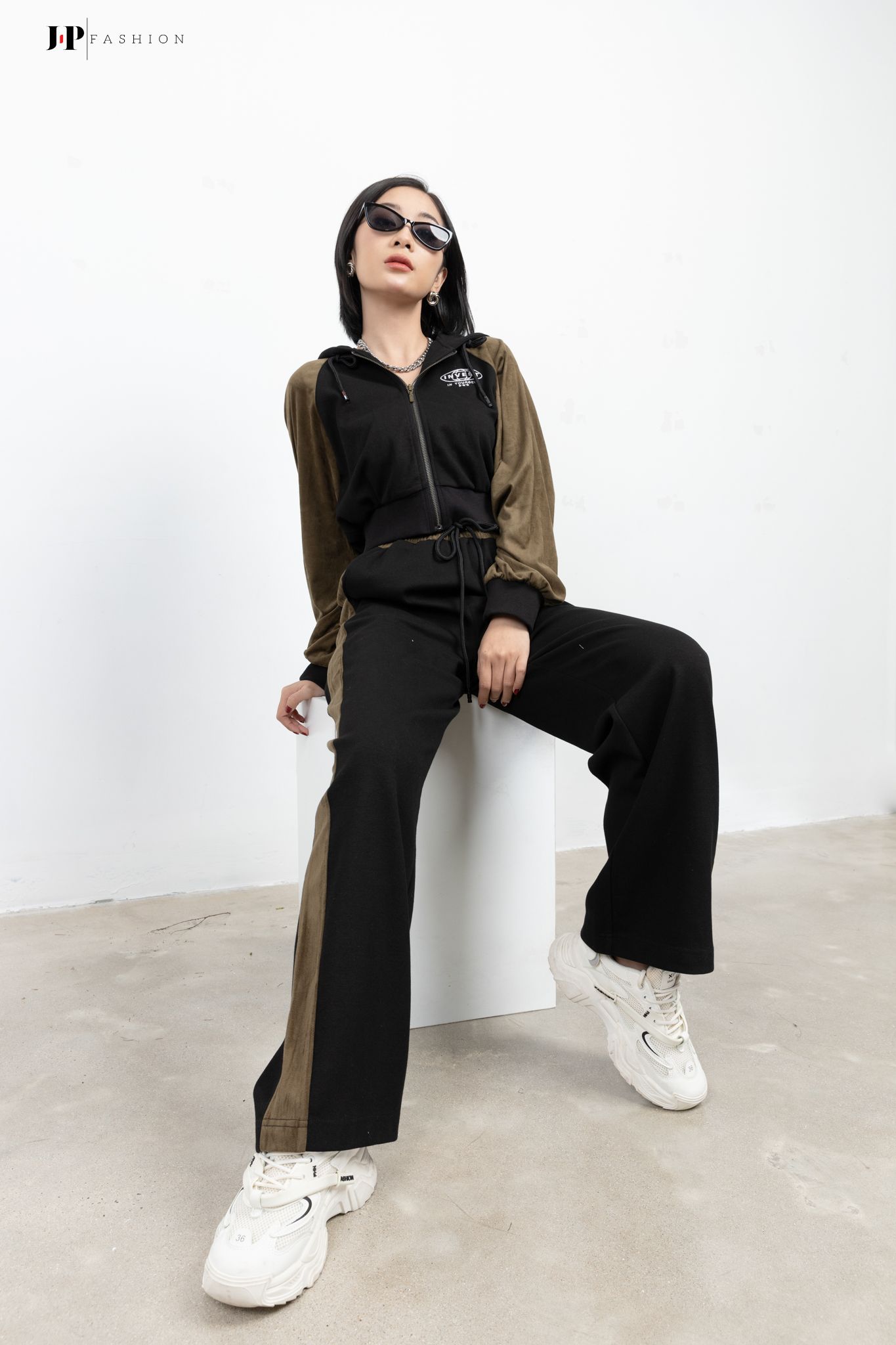 Quần thun ống suông