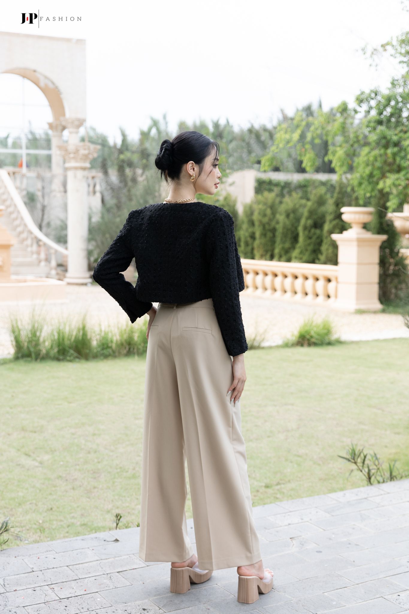 Quần Kaki Ống Rộng Tôn Dáng 19009258