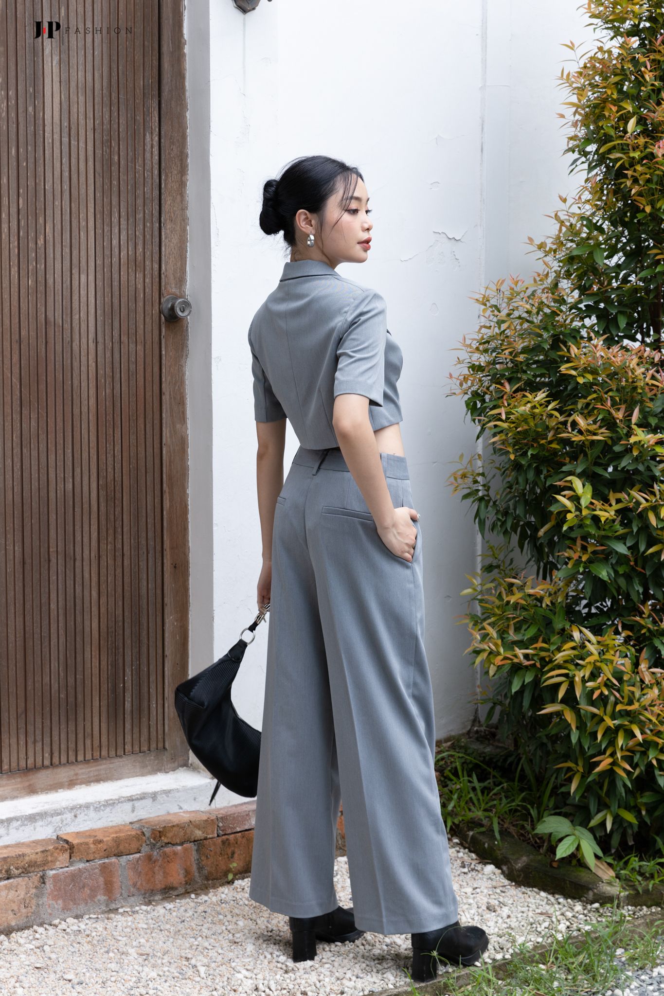 Quần Kaki Ống Rộng Tôn Dáng 19009258