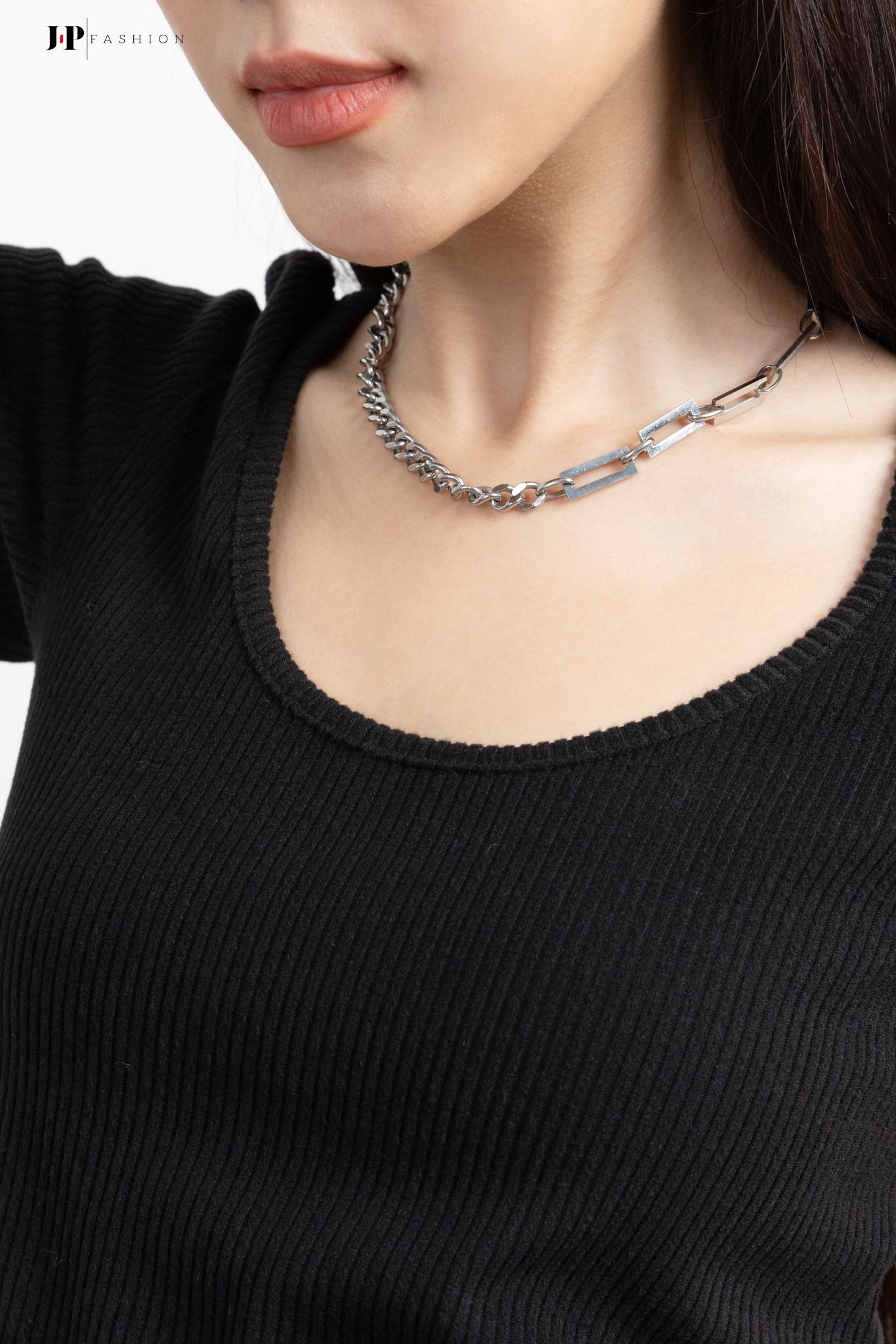 Đầm kiểu ngắn tay