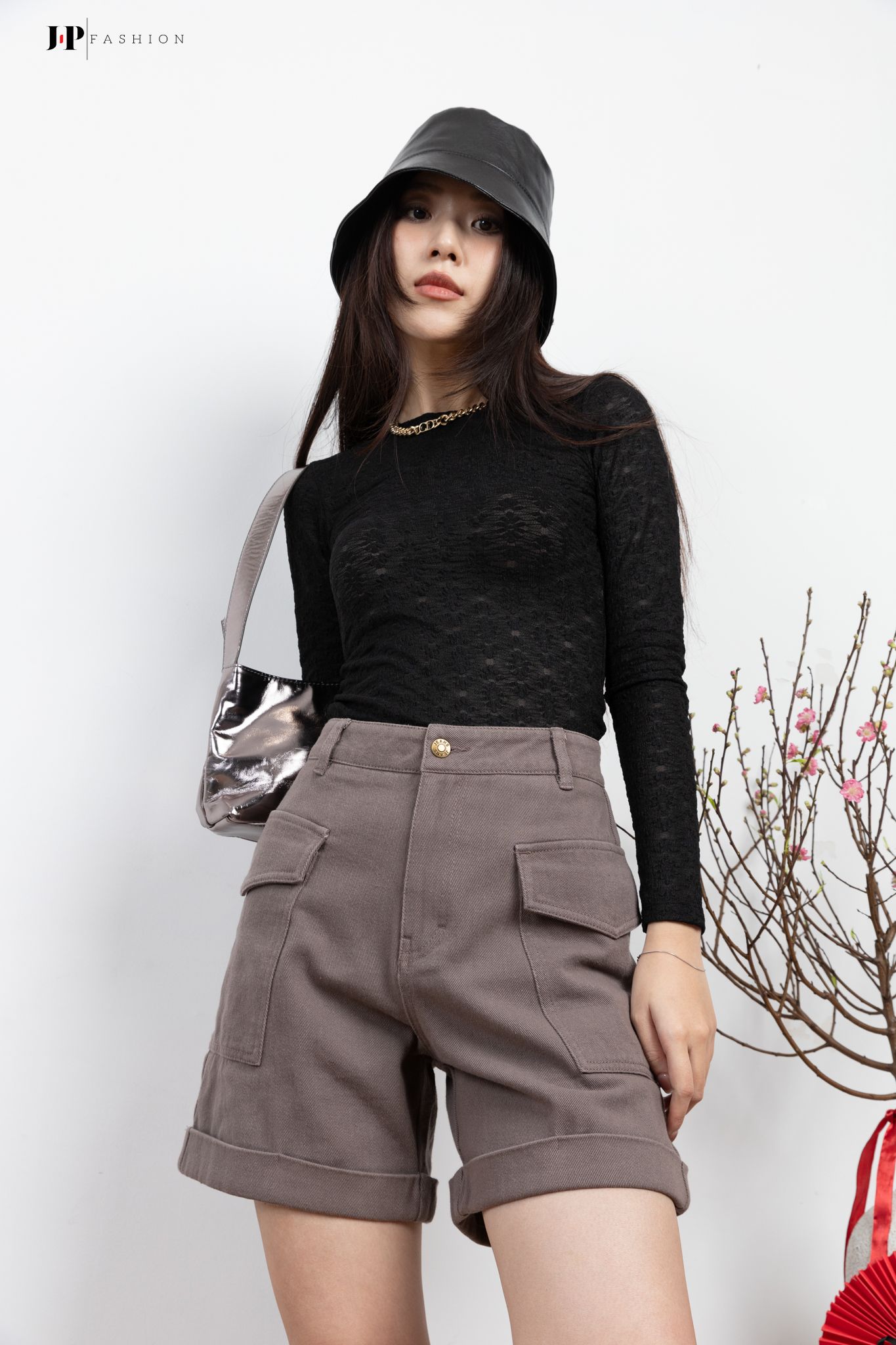 Quần short nữ
