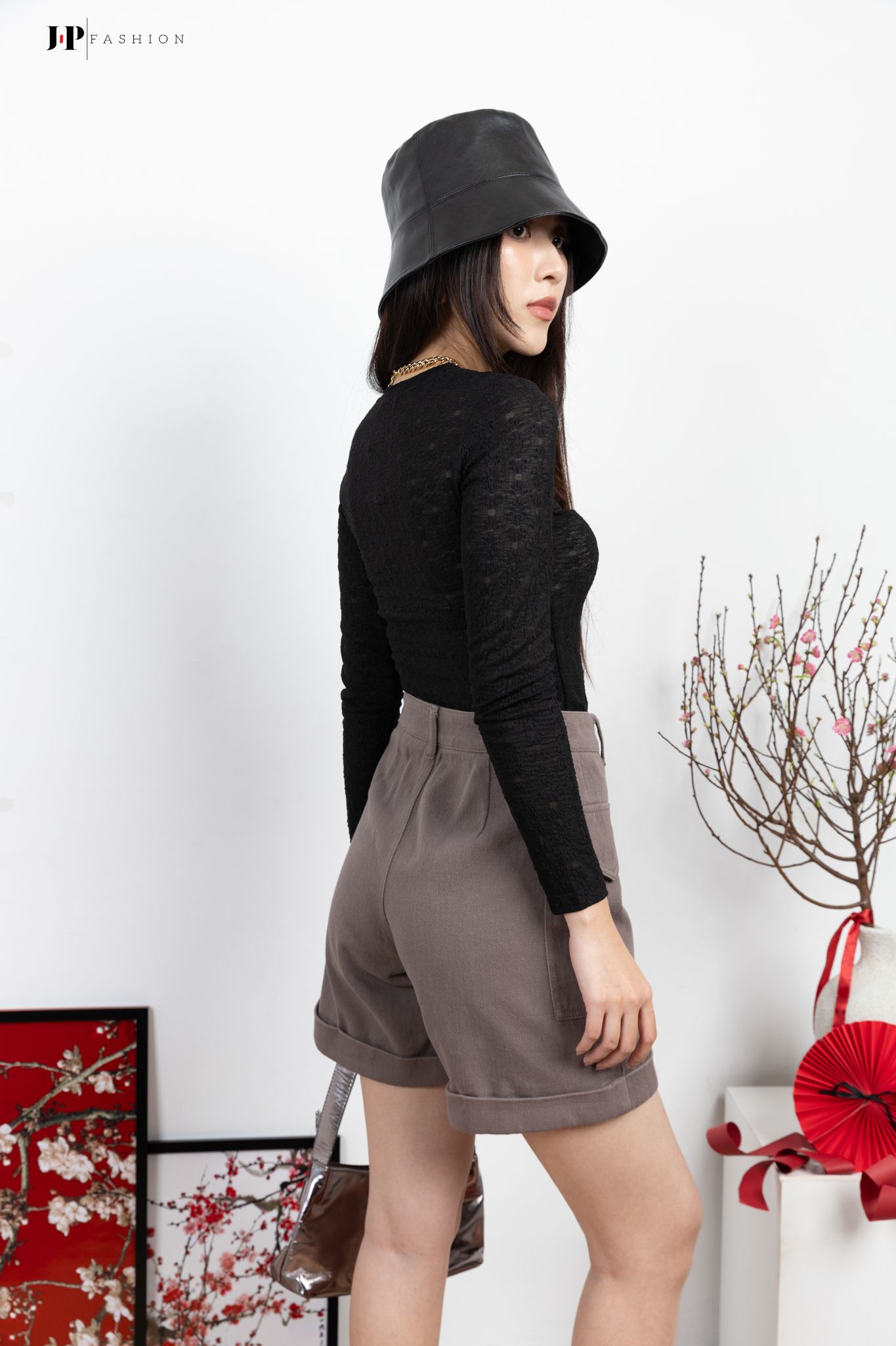Quần short nữ