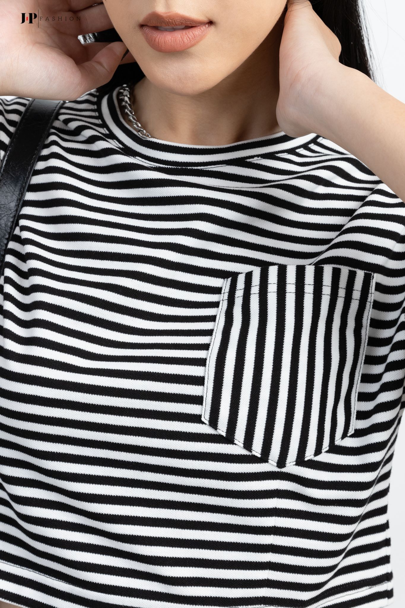 Thun croptop ngắn tay