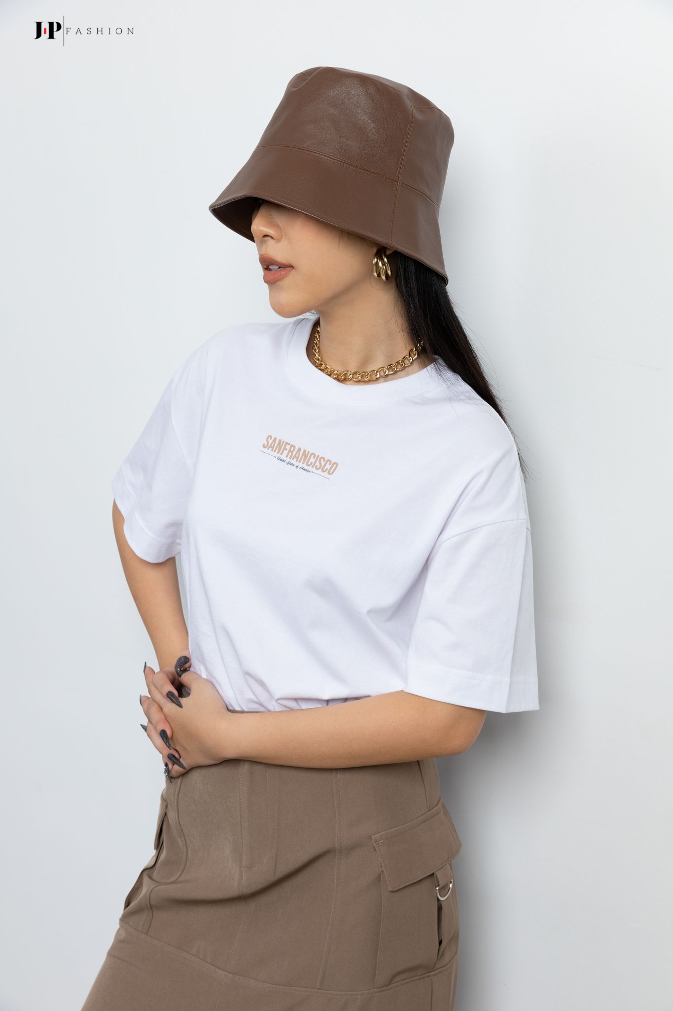 Áo thun hình ngắn tay