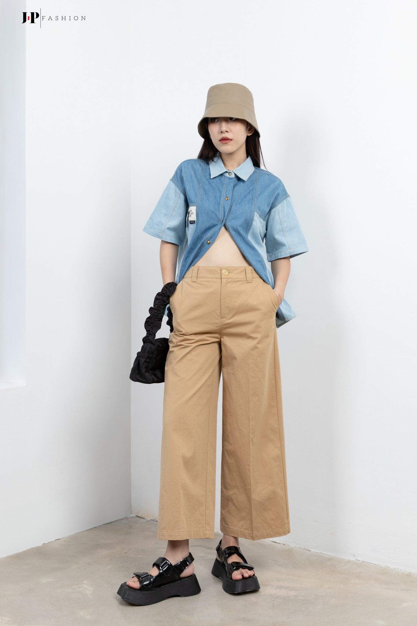 Quần kaki ống rộng