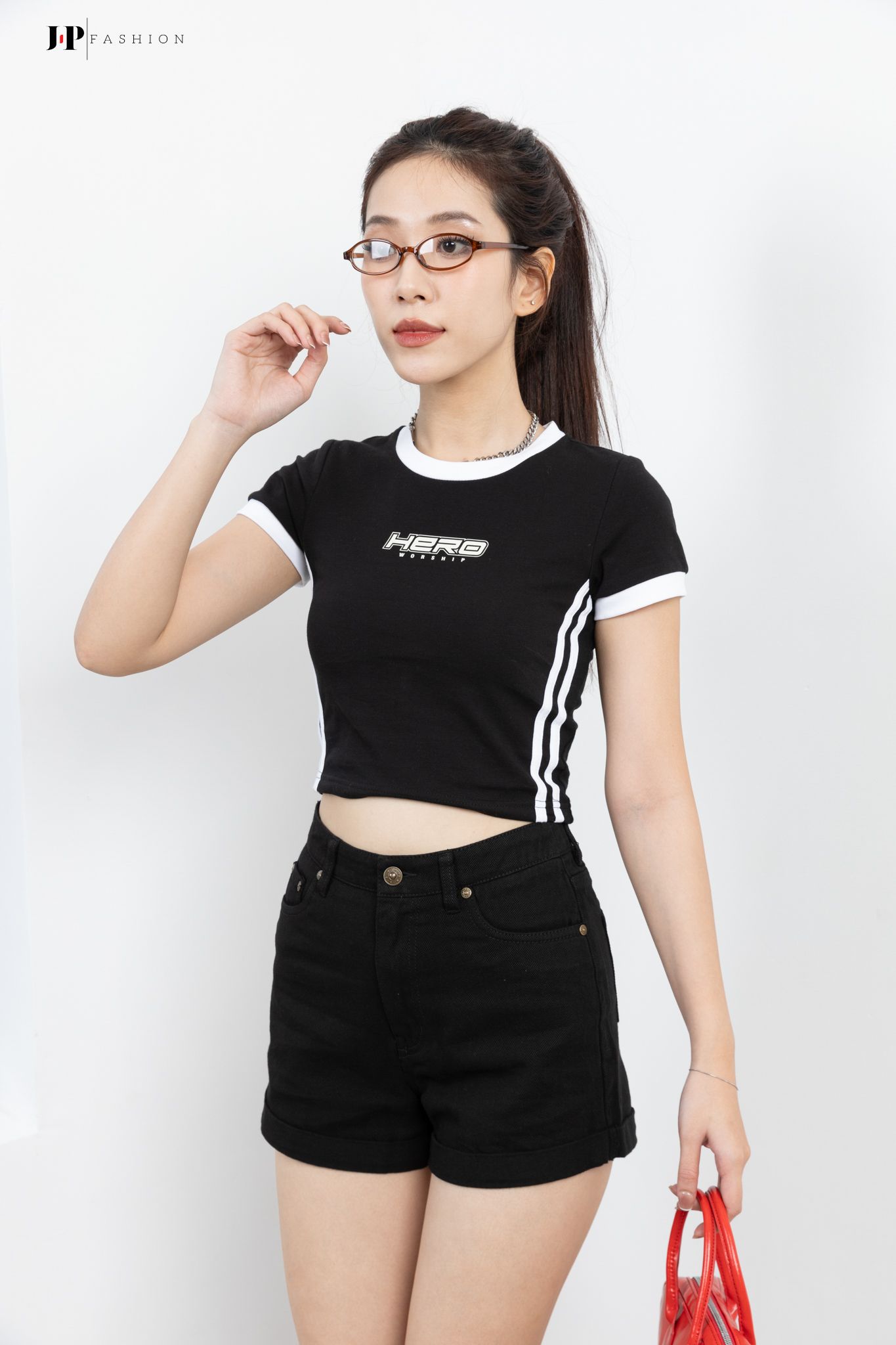 Áo thun croptop ngắn tay