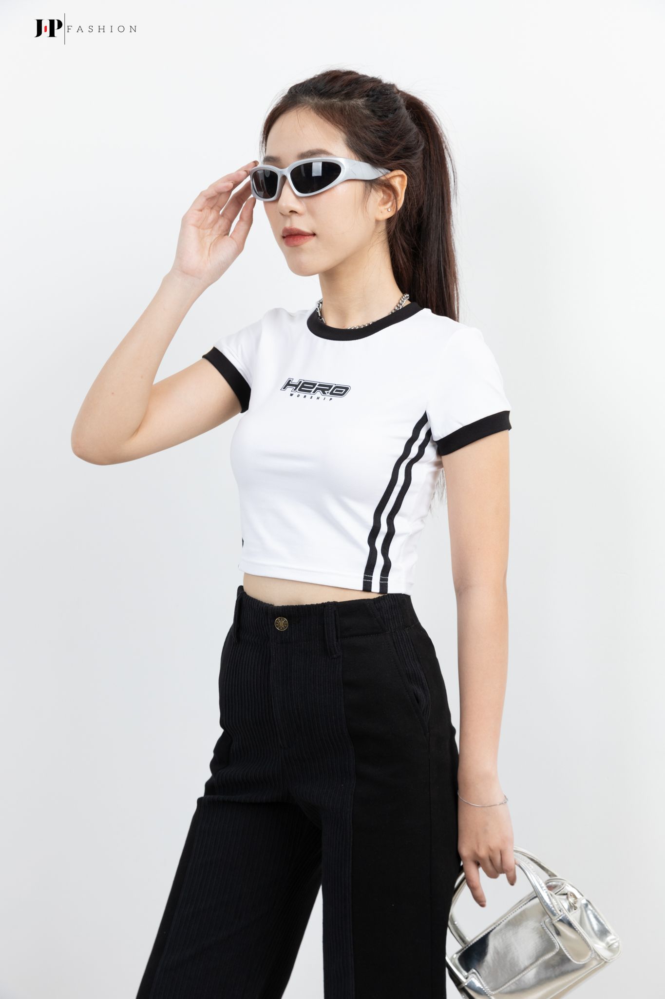 Áo thun croptop ngắn tay