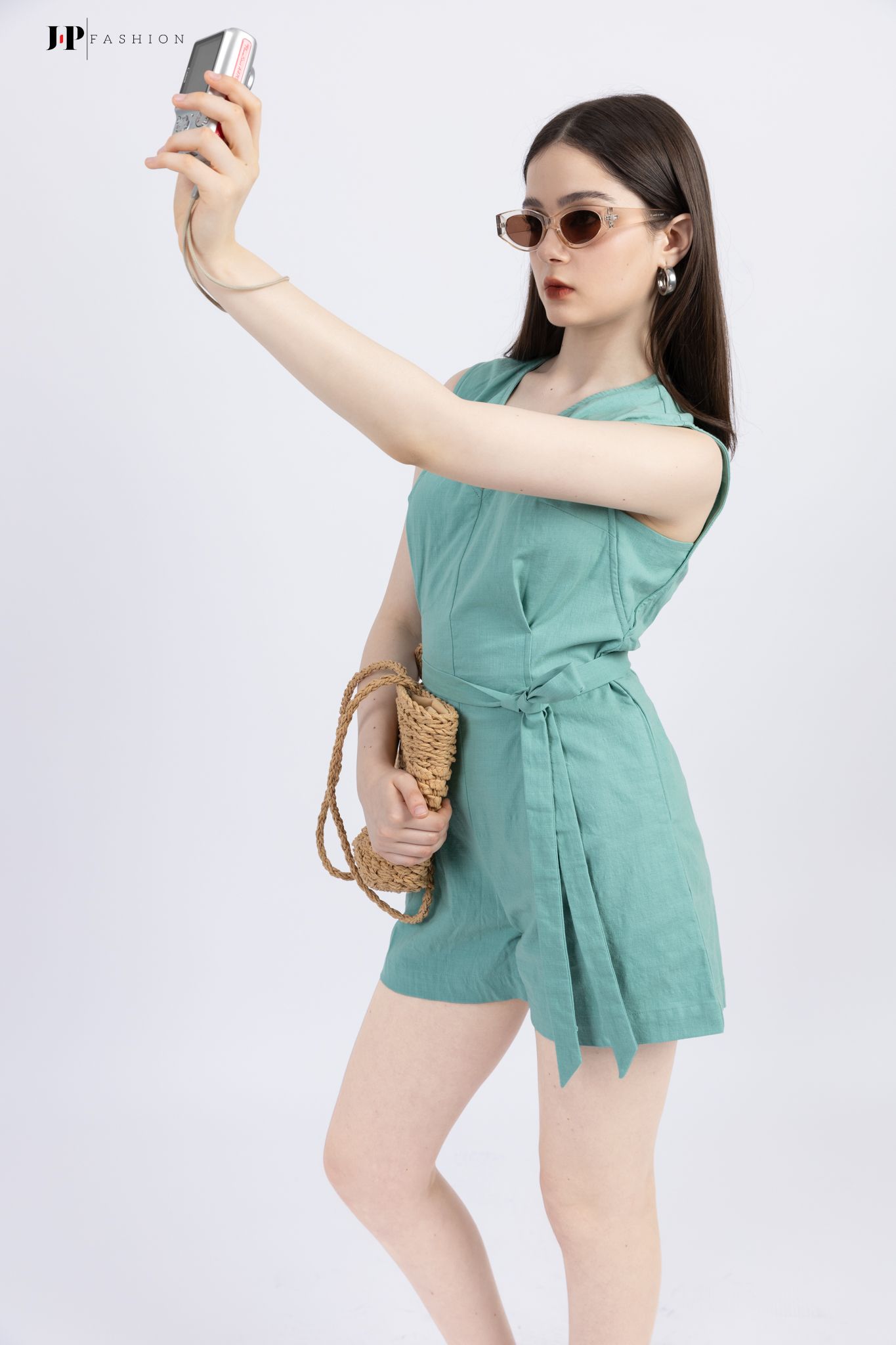 Jumpsuit Linen Ngắn 10909004