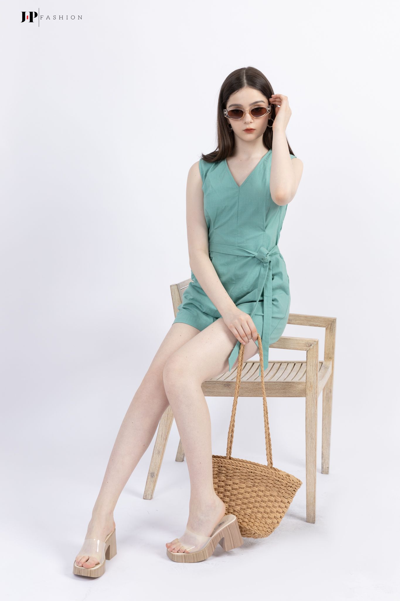 Jumpsuit Linen Ngắn 10909004