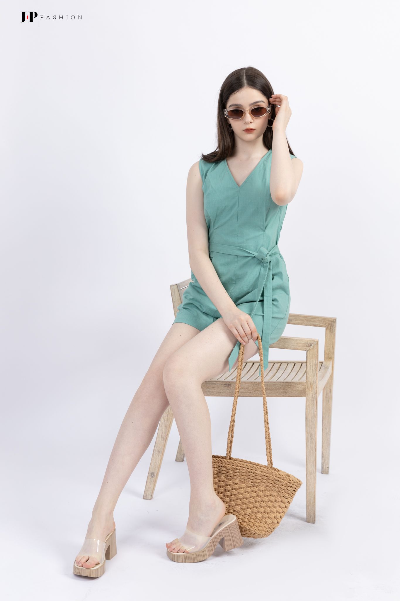  Jumpsuit ngắn 