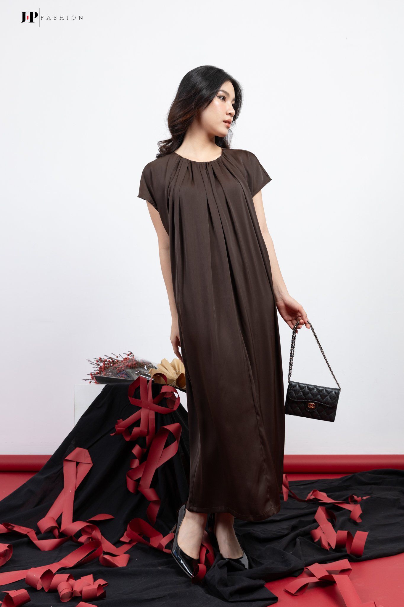 Đầm lụa midi