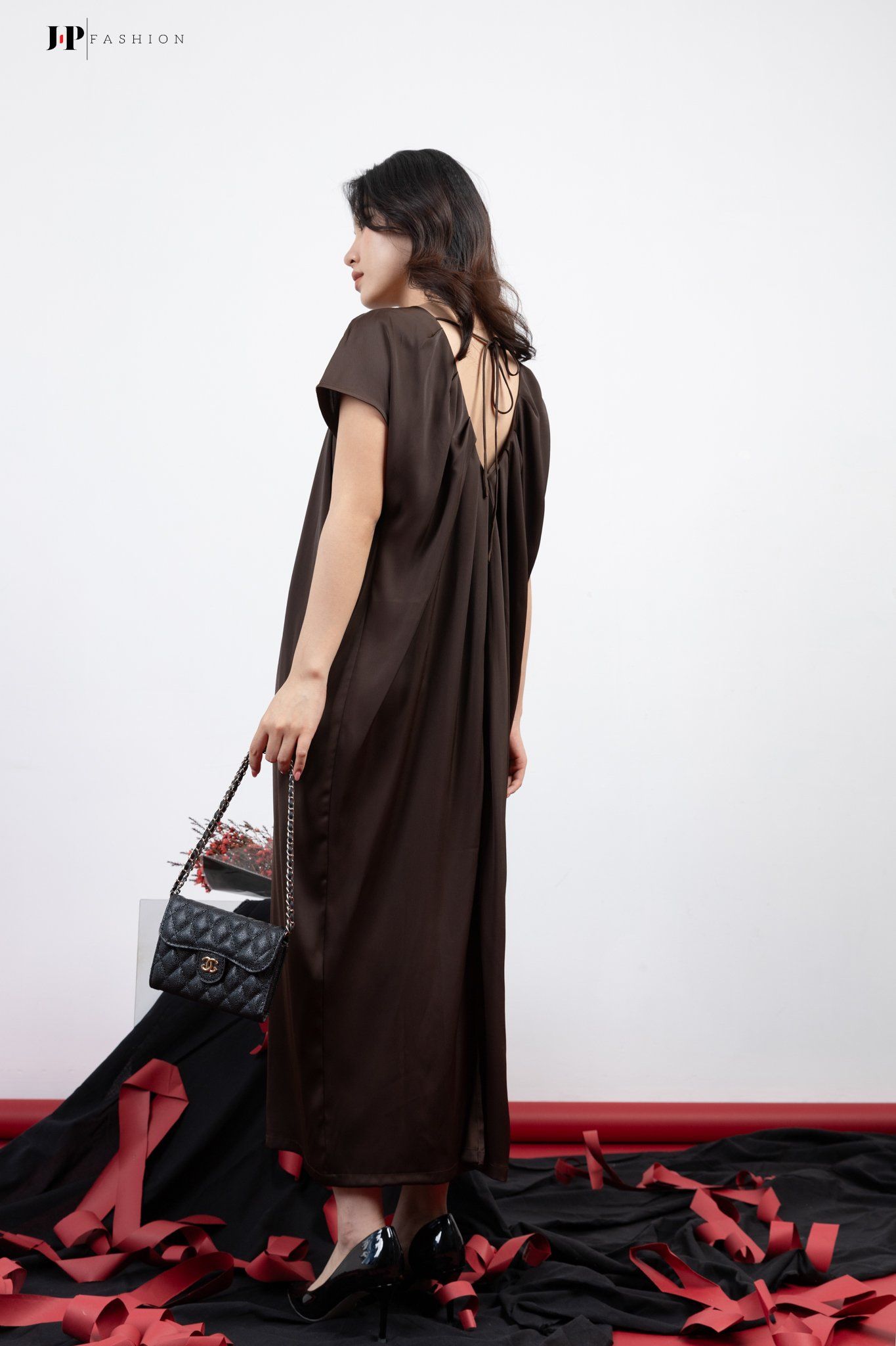 Đầm lụa midi