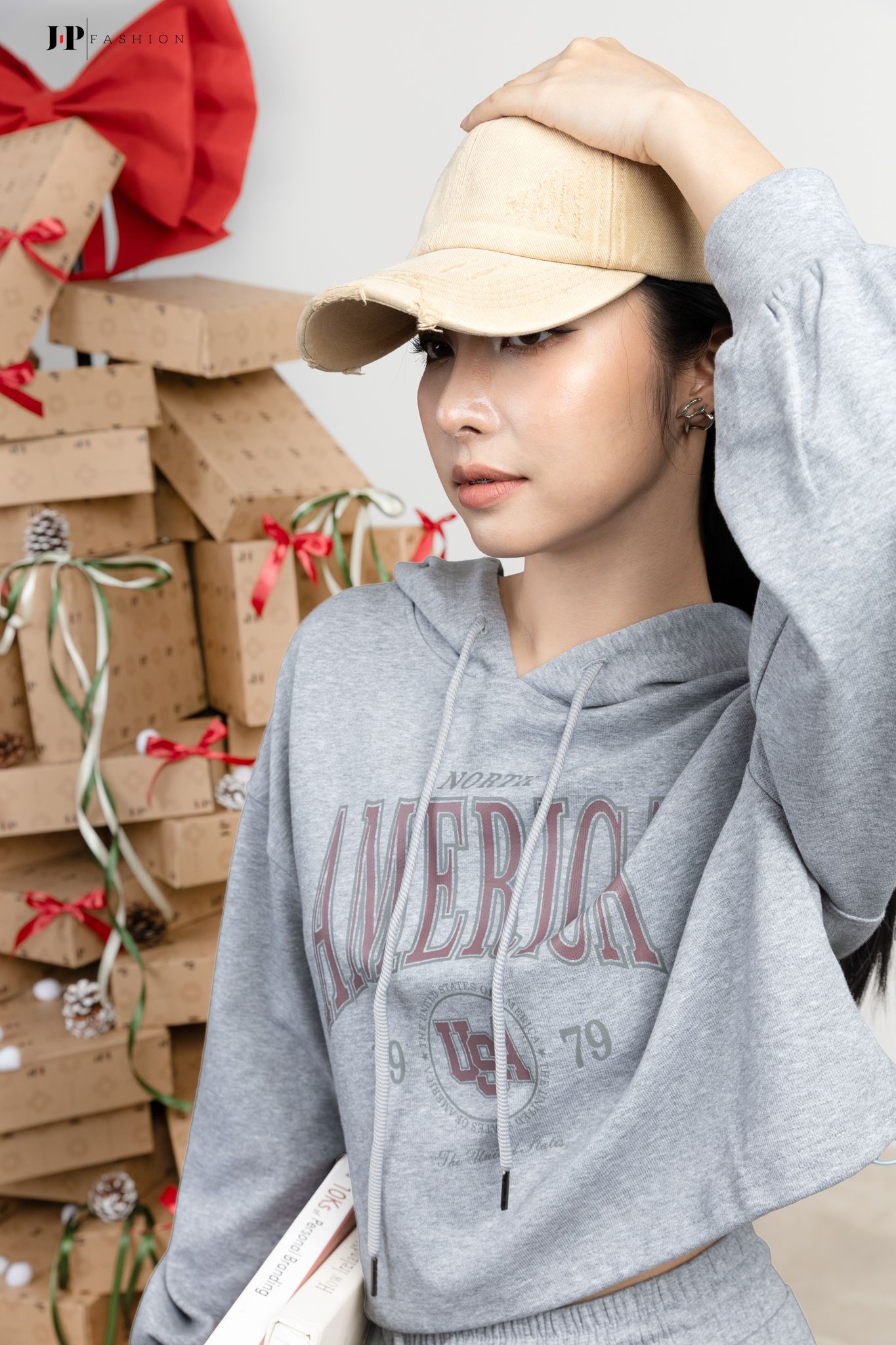 Áo thun nón dài tay