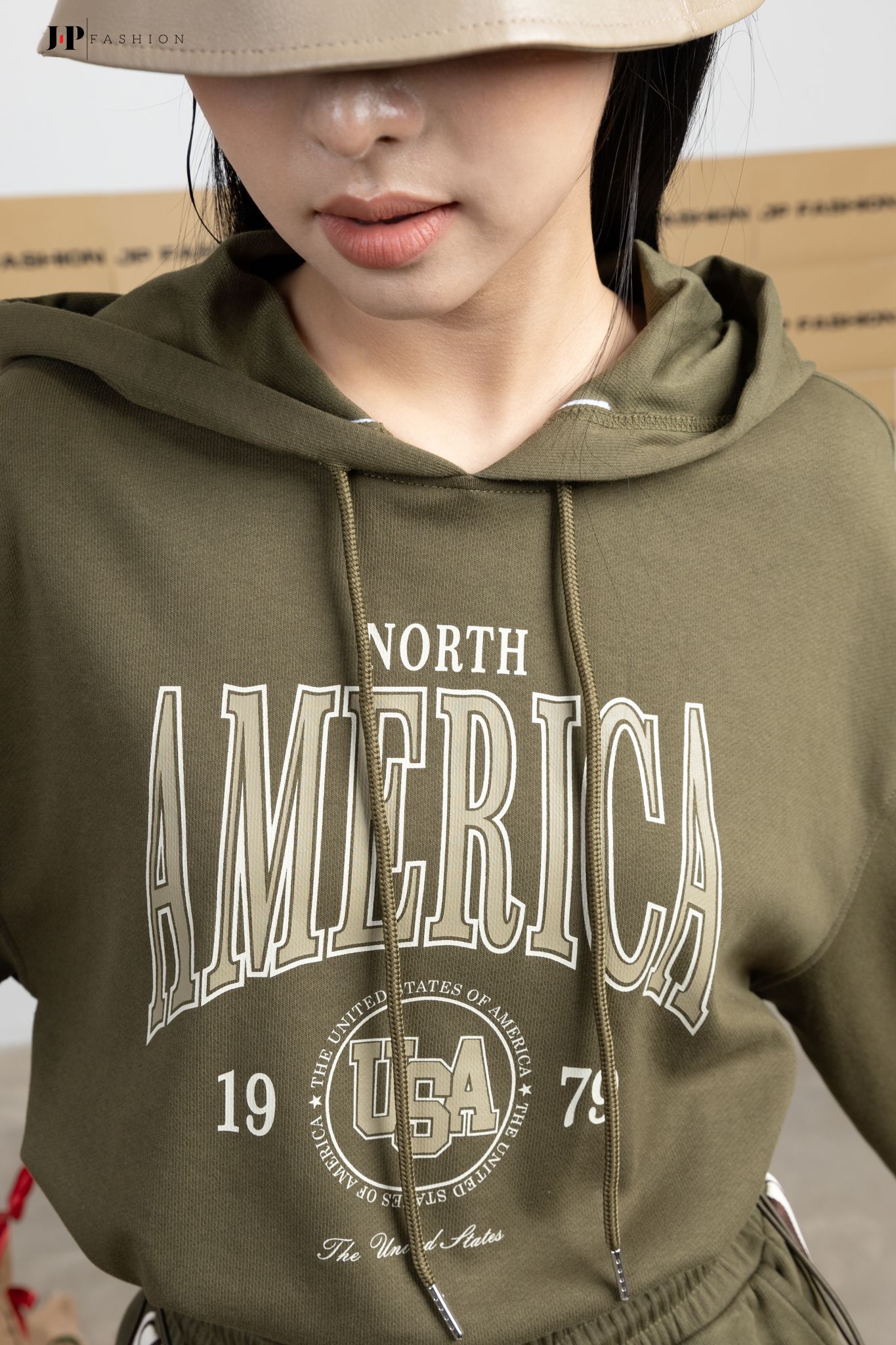 Áo thun nón dài tay