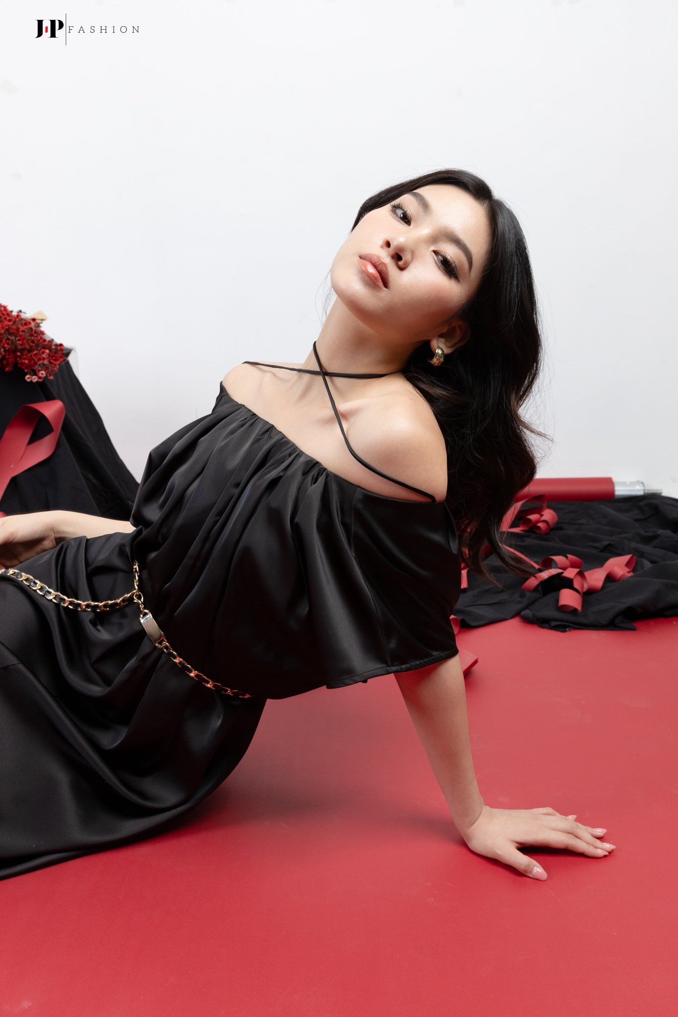 Đầm lụa midi