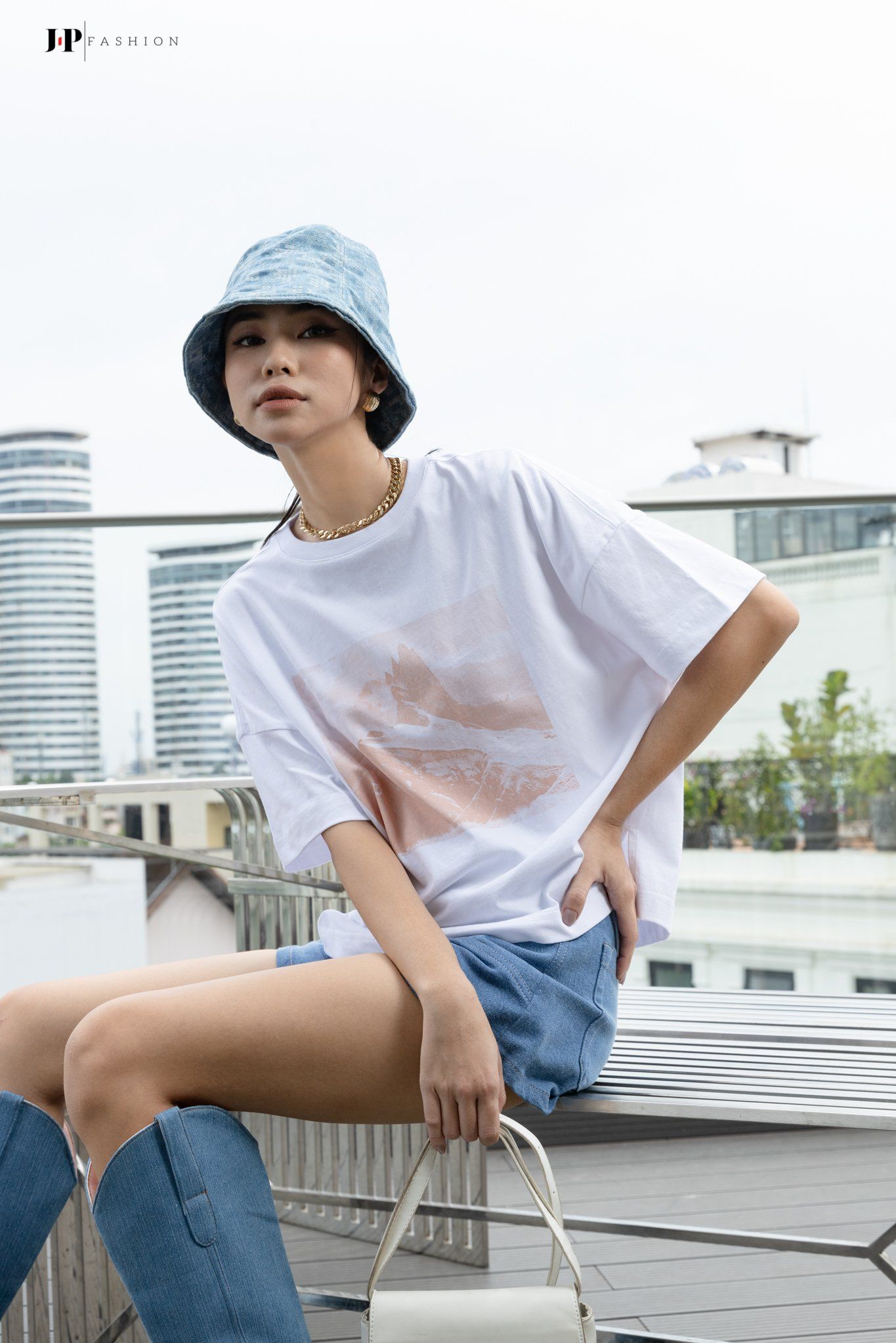 Thun phom rộng ngắn tay