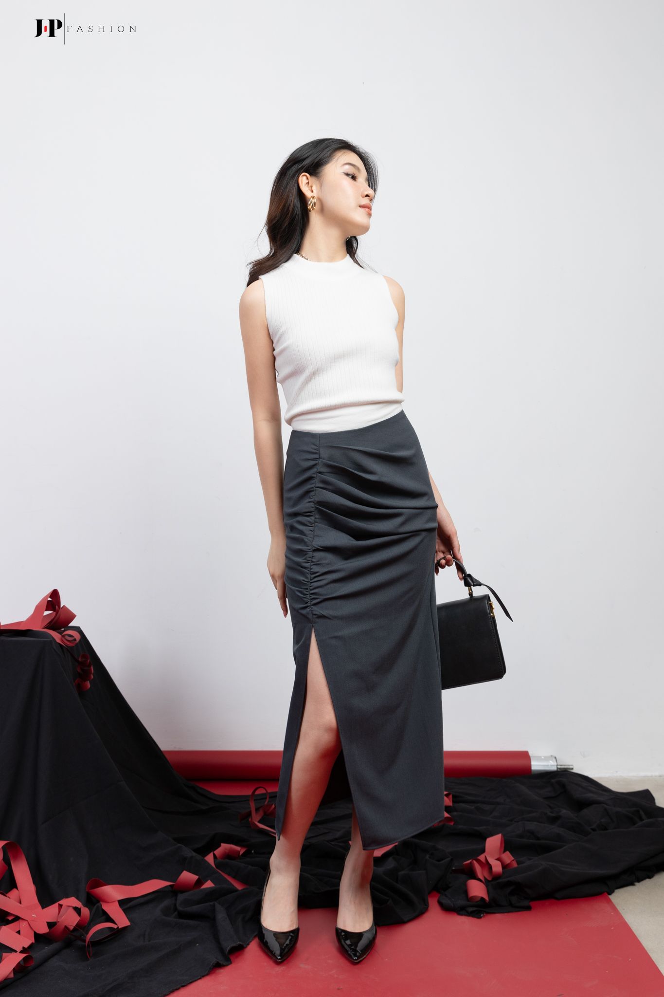 Váy midi xẻ tà