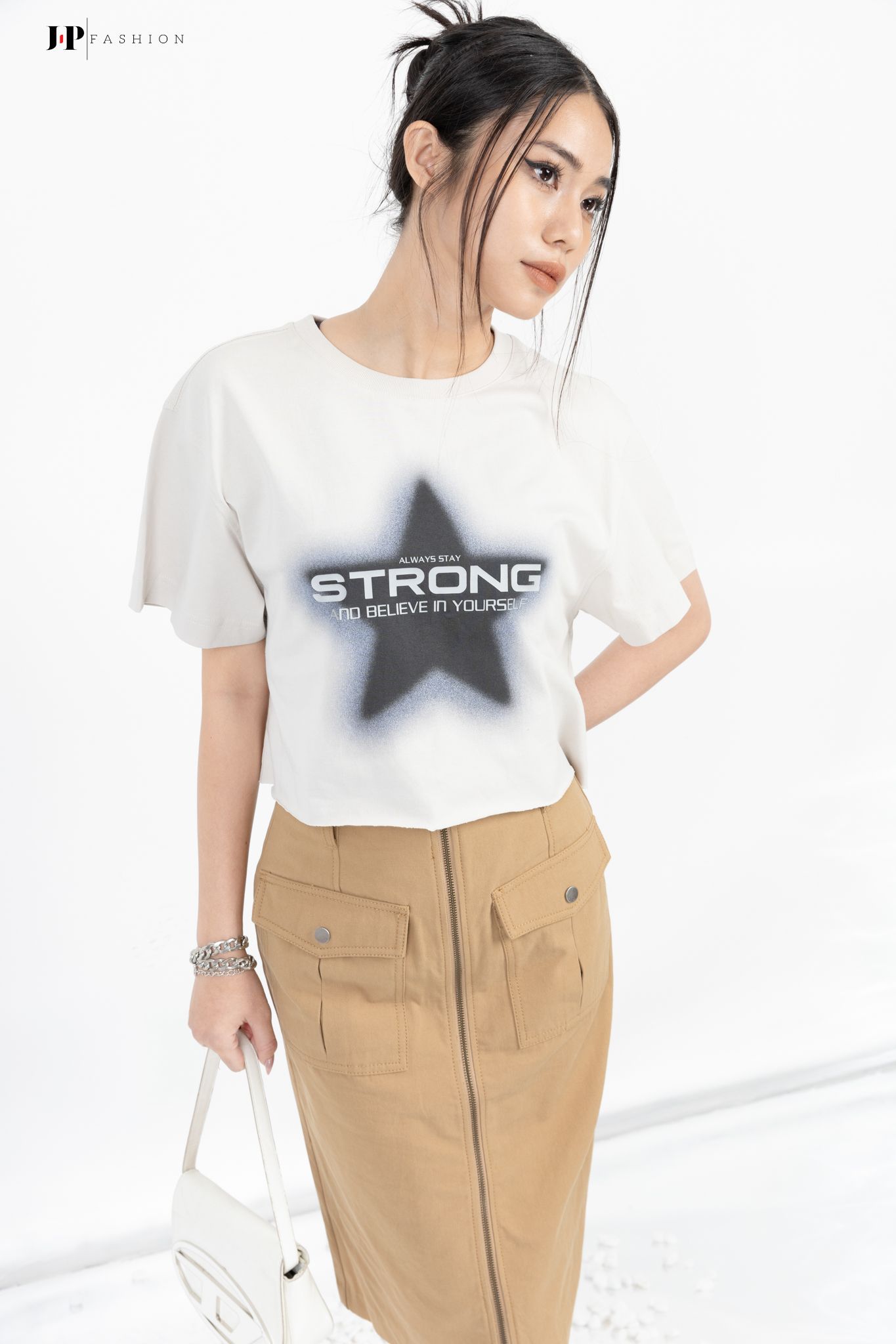 Áo Thun Chữ Croptop 10209250