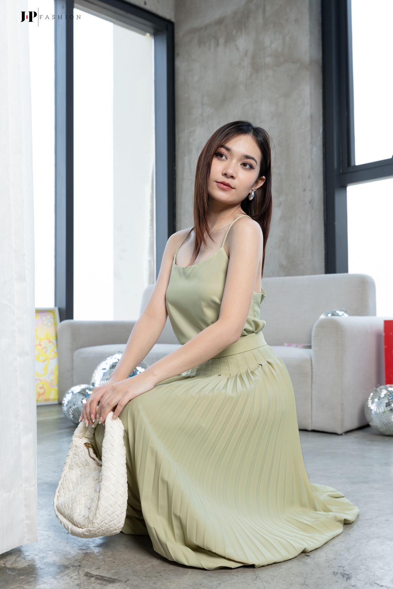 Chân Váy Lụa Dài Xếp Ly 17009701
