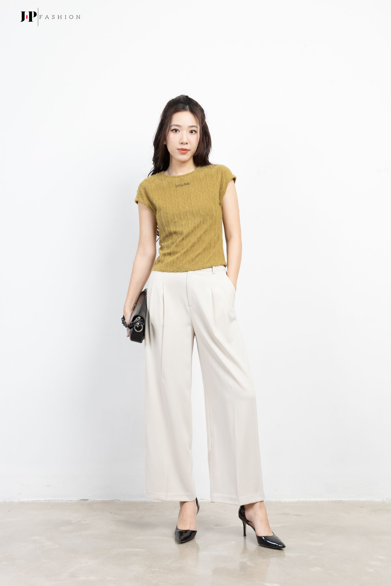 Áo thun kiểu ngắn tay
