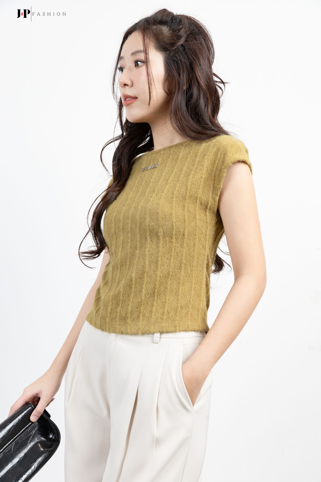 Áo thun kiểu ngắn tay