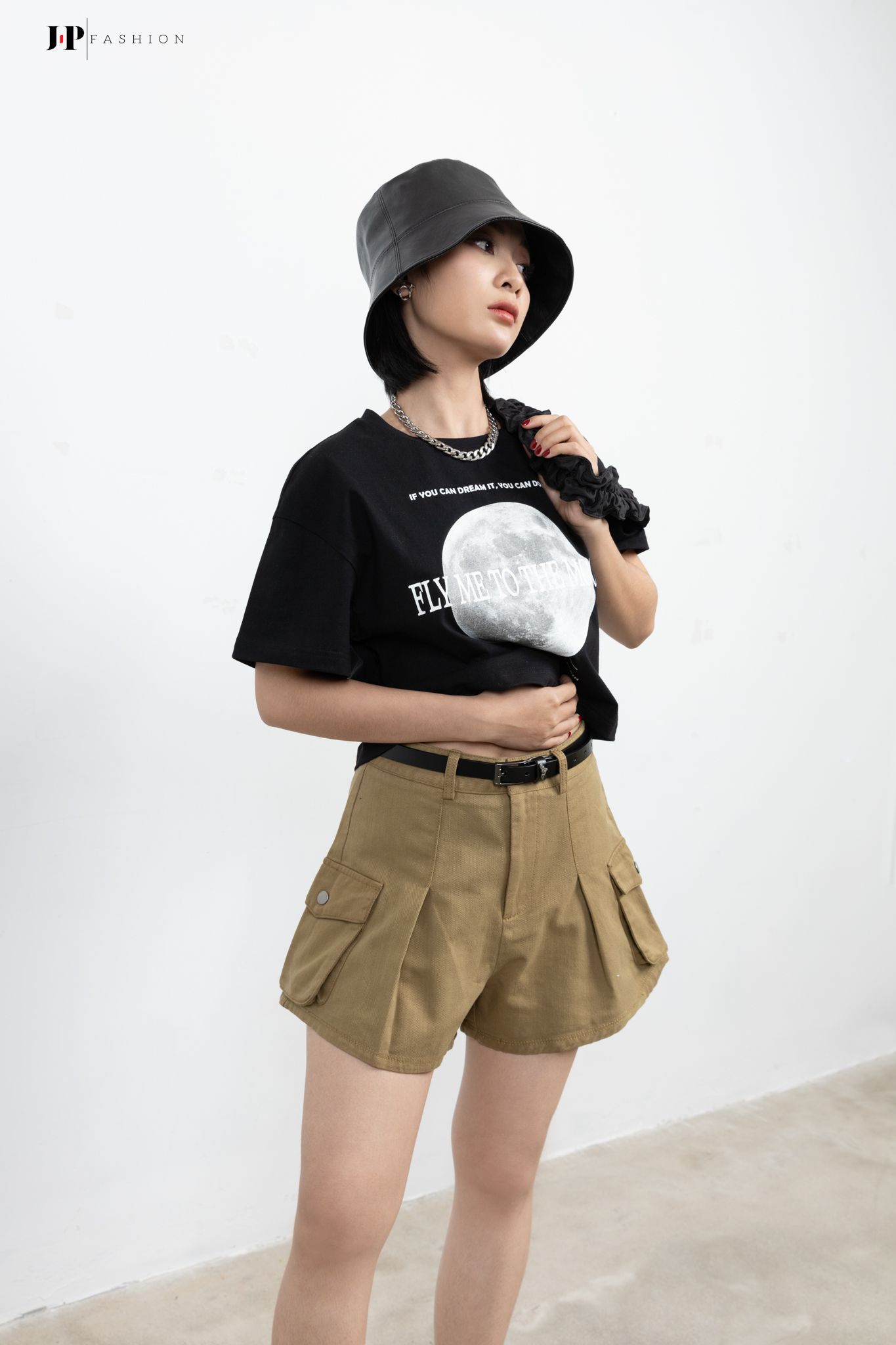 Quần short kaki