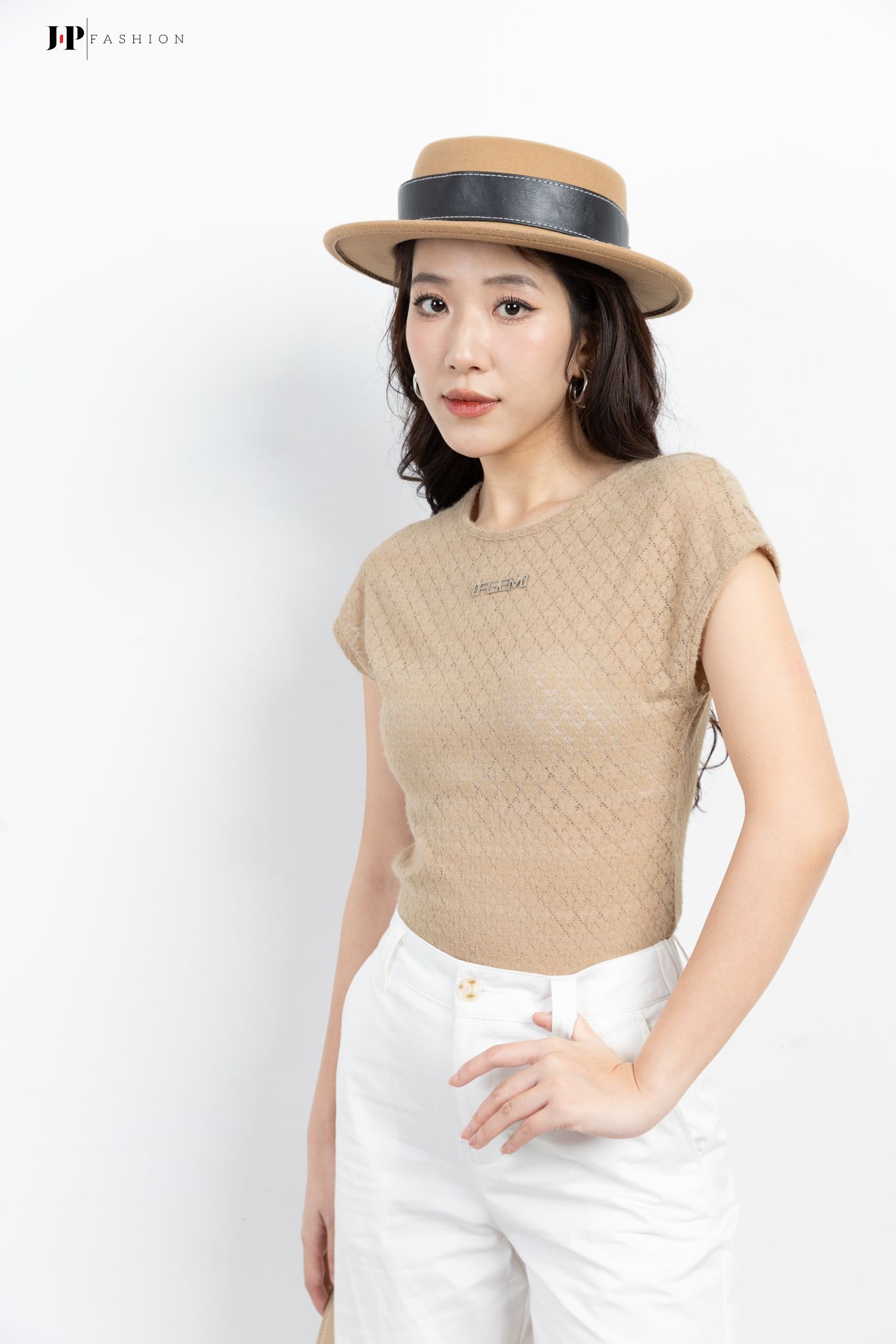 Áo thun kiểu ngắn tay