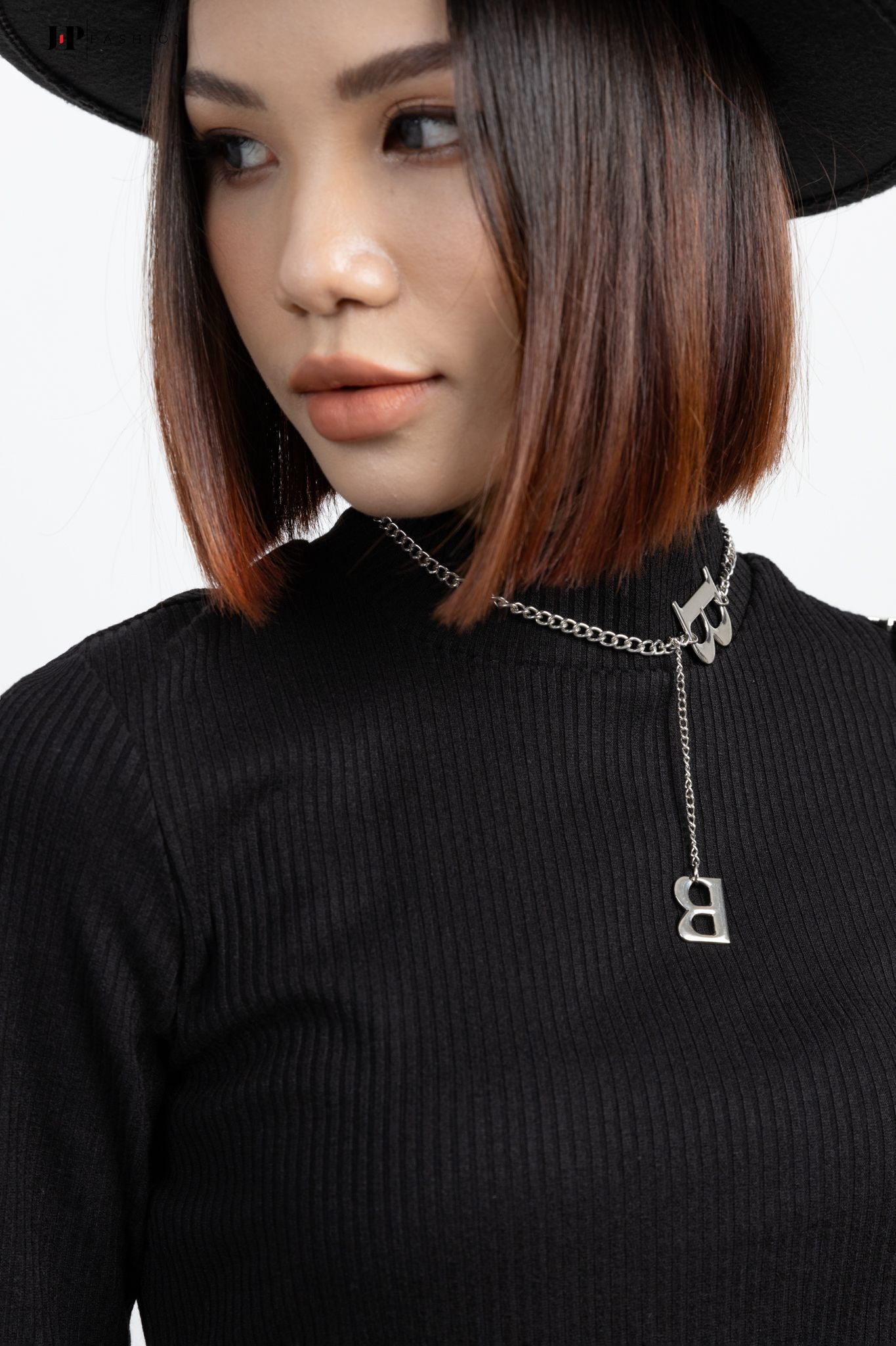 Áo thun ôm ngắn tay