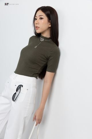 Áo thun ôm ngắn tay
