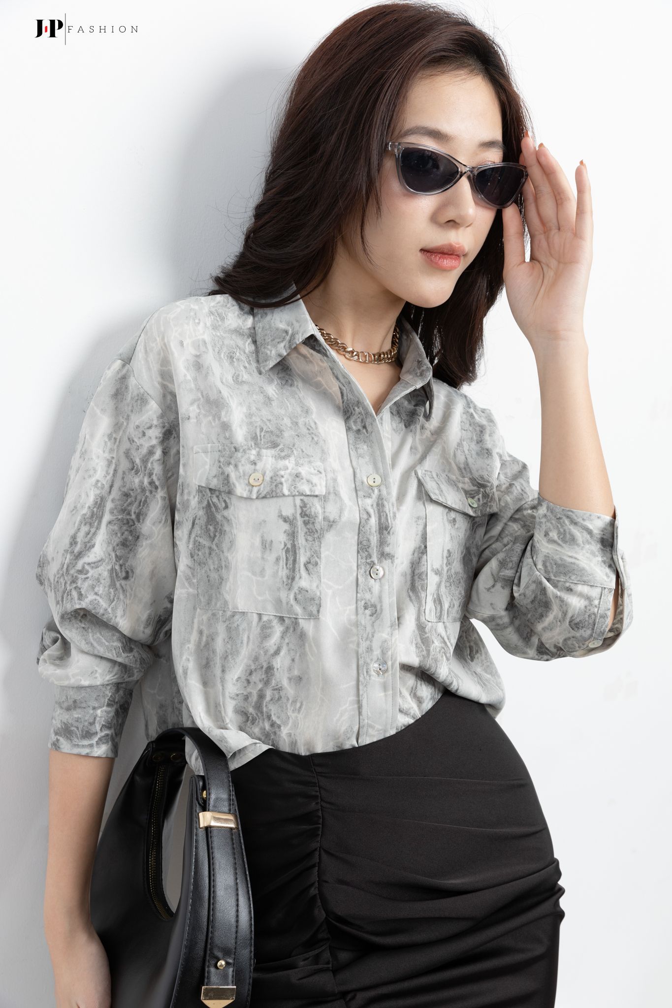 Sơ mi croptop dài tay