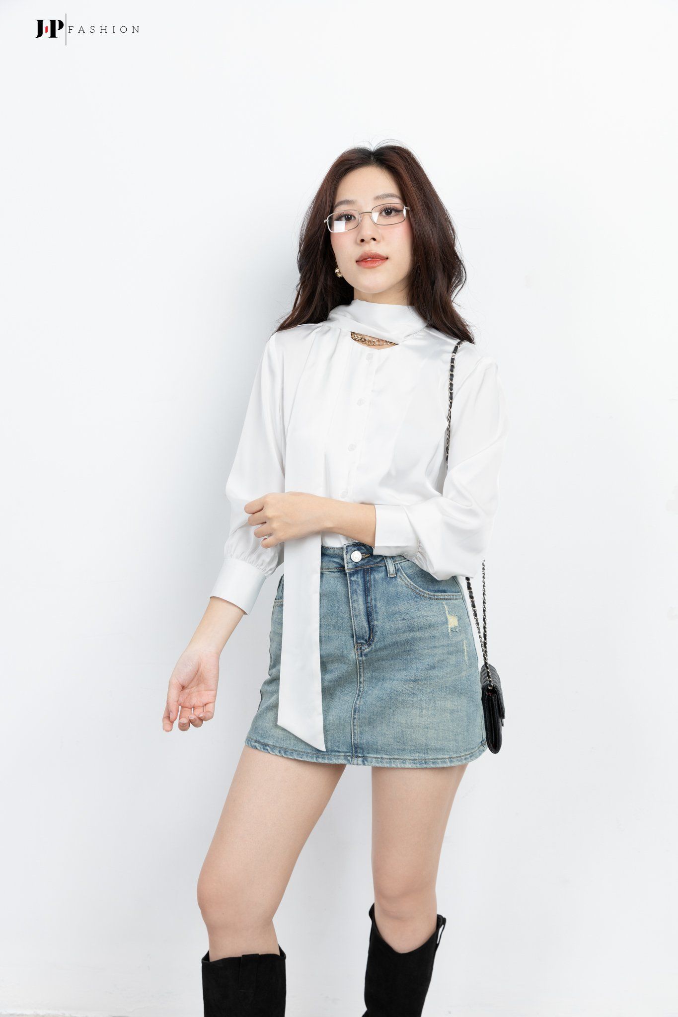 Áo sơ mi lụa dài tay