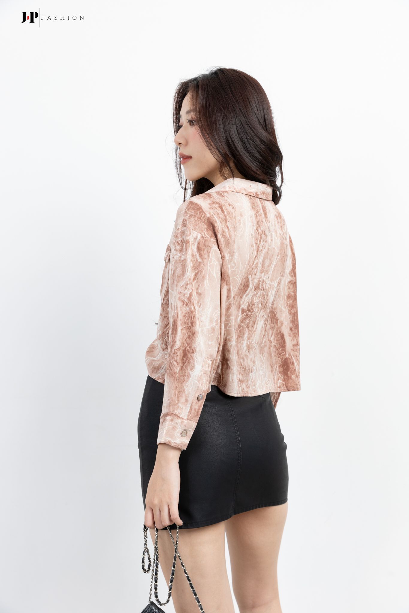 Sơ mi croptop dài tay
