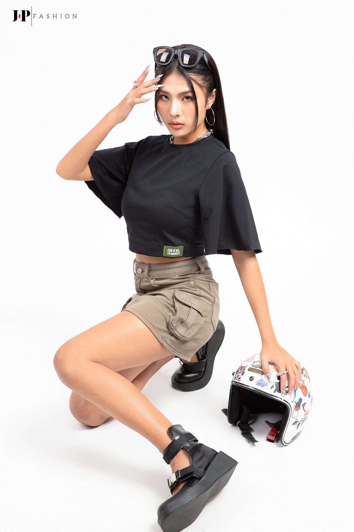 Áo thun croptop ngắn tay