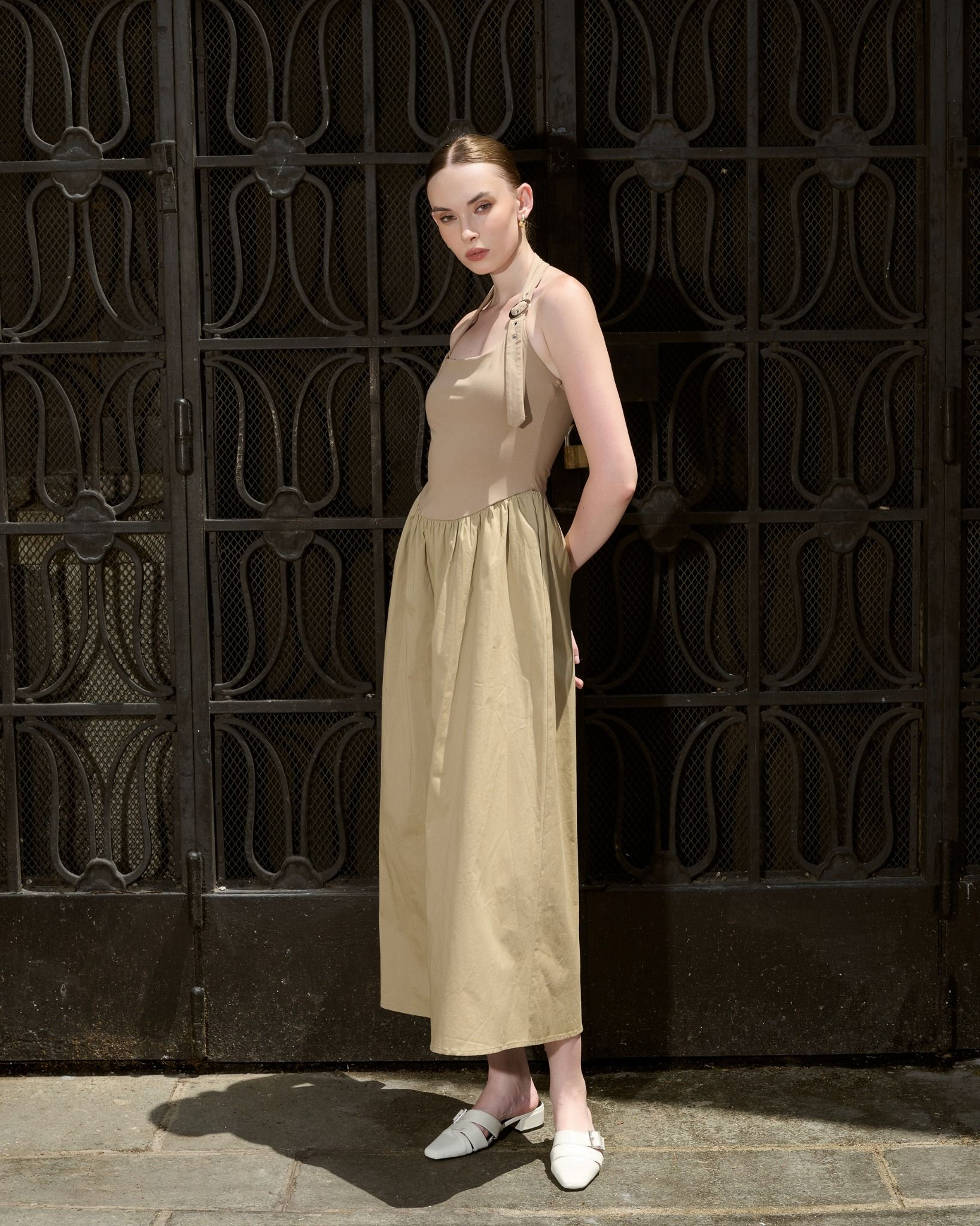 Đầm Cổ Yếm 11010551